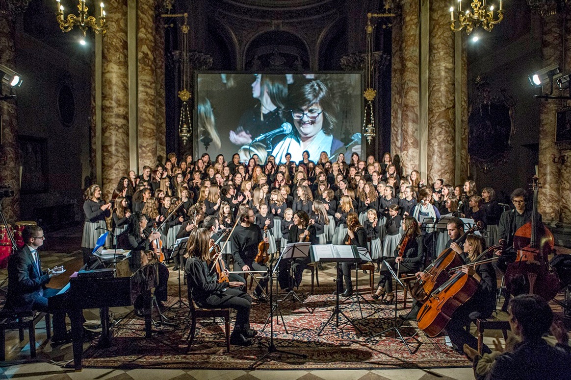 coro concerto in chiesa