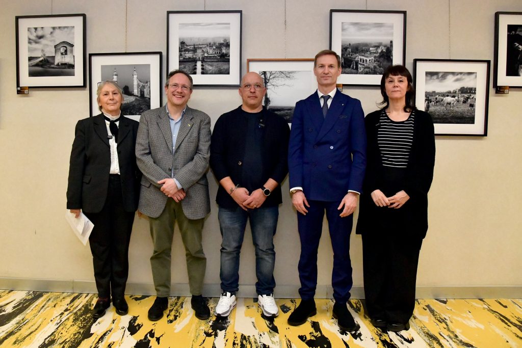 mostra le fotografie di Graziano Alghisi per raccontare l’incontro tra l’acqua e la terra delle campagne lombarde
